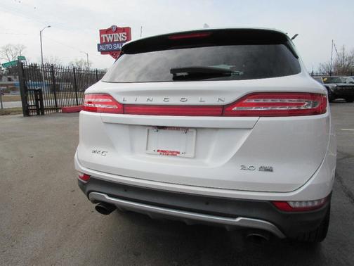 2015 Lincoln MKC Base
