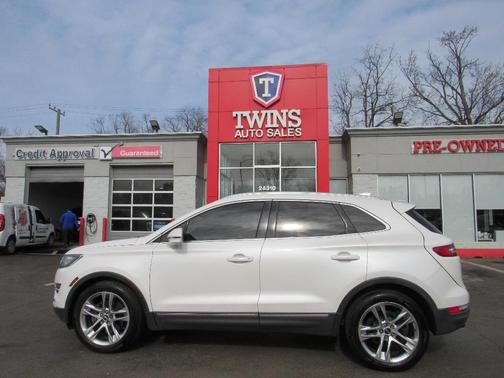 2015 Lincoln MKC Base