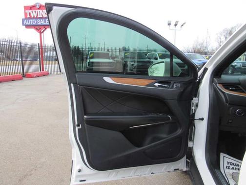 2015 Lincoln MKC Base