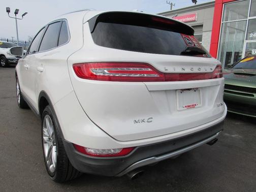 2015 Lincoln MKC Base