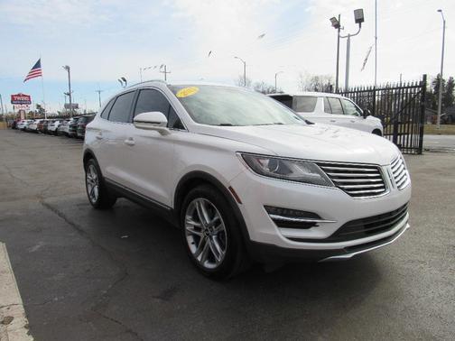2015 Lincoln MKC Base