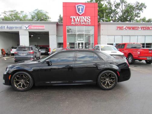 2017 Chrysler 300 S