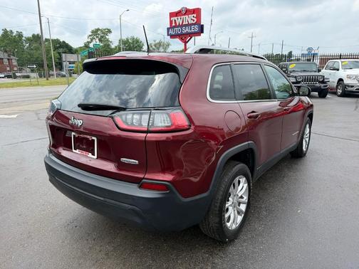 Burgundy 2019 Jeep Cherokee Latitude