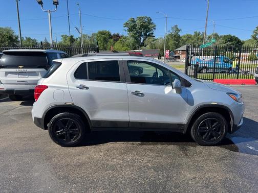 Silver 2019 Chevrolet Trax LT