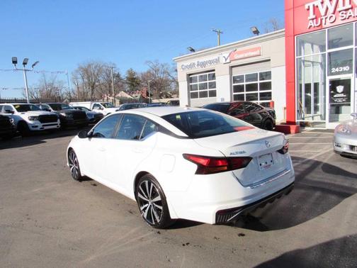 2021 Nissan Altima 2.5 SR