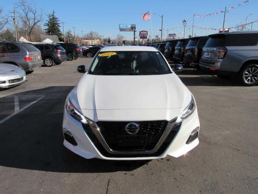 2021 Nissan Altima 2.5 SR