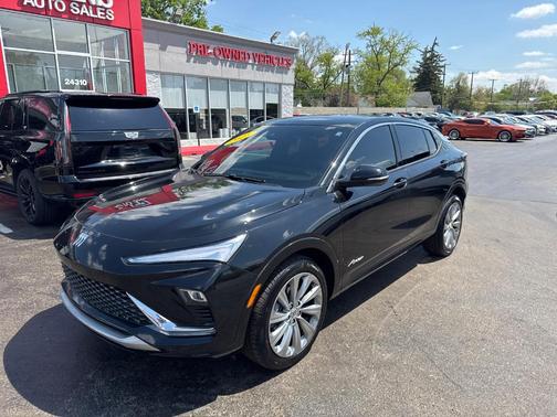 Black 2025 Buick Envista Avenir