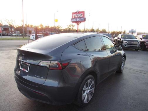 2022 Tesla Model Y Long Range