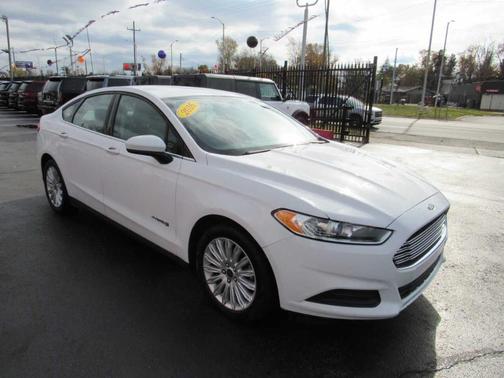 2016 Ford Fusion Hybrid S