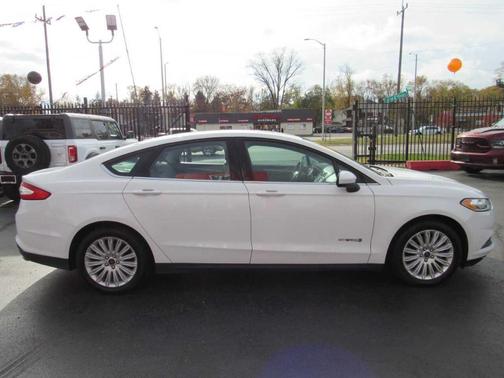 2016 Ford Fusion Hybrid S
