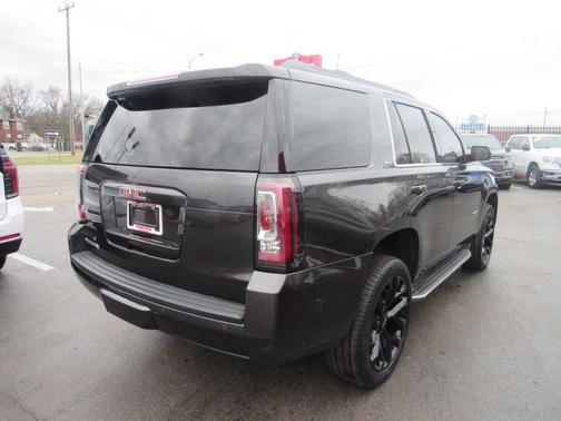 Gray 2016 GMC Yukon SLT