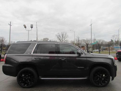 Gray 2016 GMC Yukon SLT