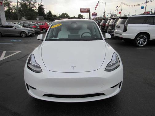 2022 Tesla Model Y Long Range