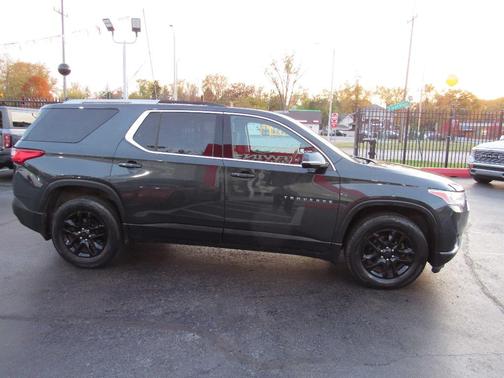 2018 Chevrolet Traverse LT Cloth