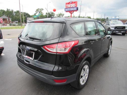 2016 Ford Escape S