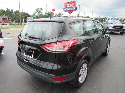 2016 Ford Escape S