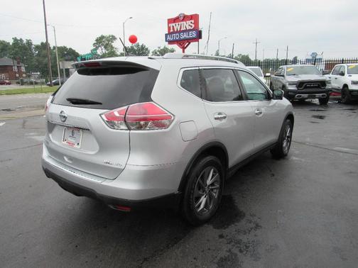2016 Nissan Rogue SL