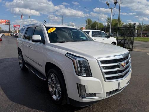 White 2019 Cadillac Escalade Luxury