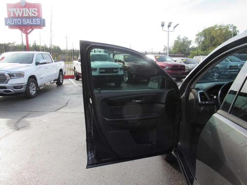 2016 GMC Acadia SLE-2