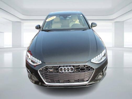 2022 Audi A4 45 S line quattro Premium