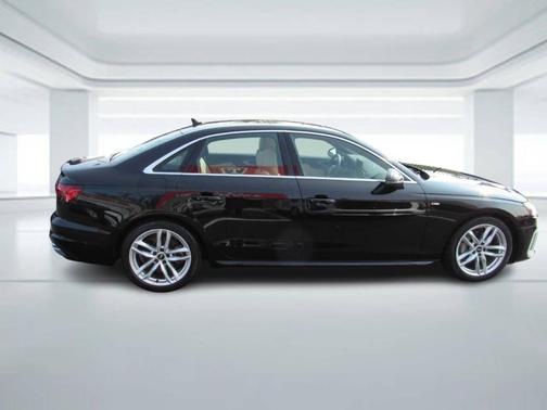 2022 Audi A4 45 S line quattro Premium