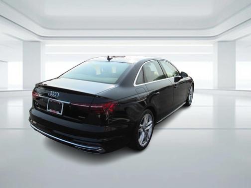 2022 Audi A4 45 S line quattro Premium