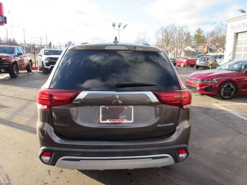 2019 Mitsubishi Outlander ES