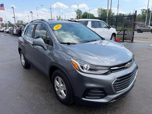 Gray 2019 Chevrolet Trax LT