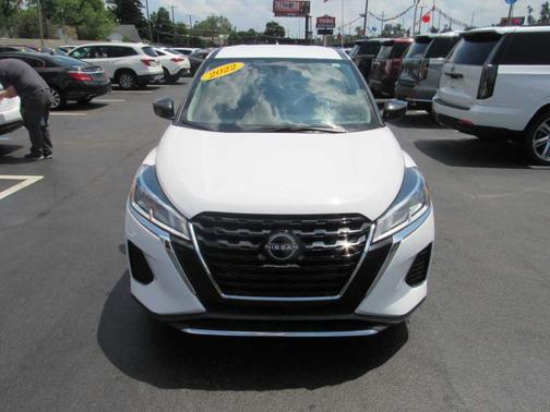 2022 Nissan Kicks S