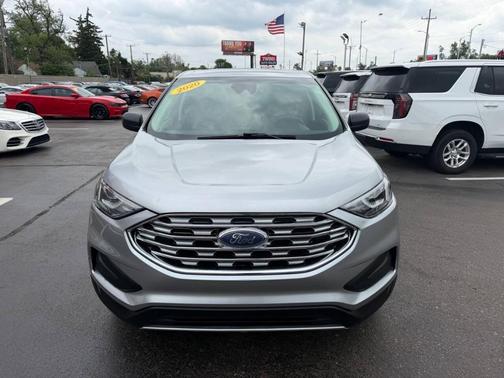 Silver 2020 Ford Edge SE