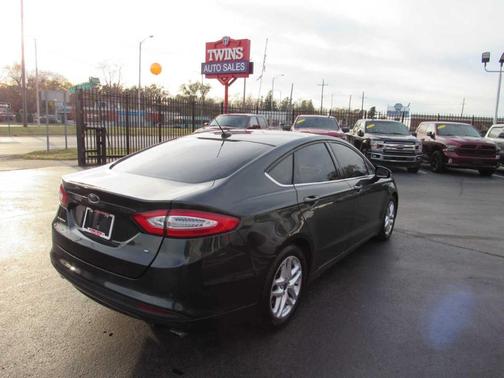 2015 Ford Fusion SE