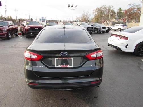 2015 Ford Fusion SE