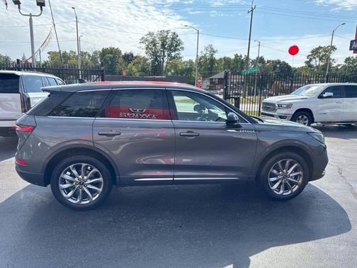2022 Lincoln Corsair Standard