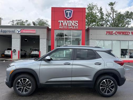 Silver 2026 Chevrolet Trailblazer LT