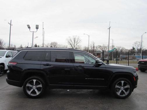 Blue 2023 Jeep Grand Cherokee L Limited