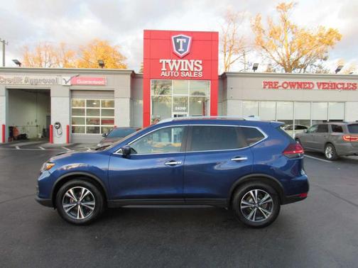 2020 Nissan Rogue SV