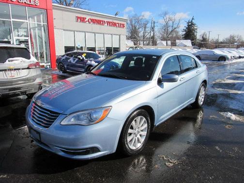 2013 Chrysler 200 Touring