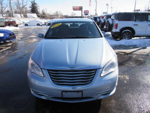 2013 Chrysler 200 Touring