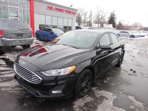 2020 Ford Fusion SE