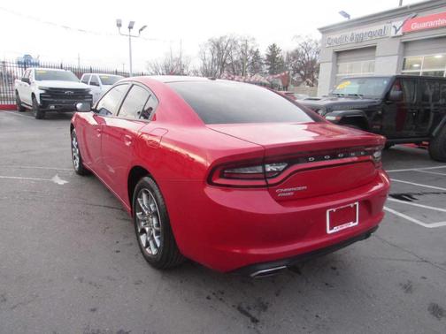2016 Dodge Charger SE
