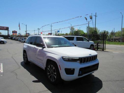 2023 Jeep Grand Cherokee 4xe Overland