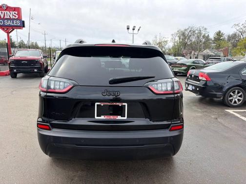 Black 2020 Jeep Cherokee Latitude Plus