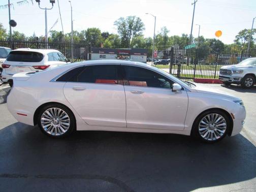 2016 Lincoln MKZ Base