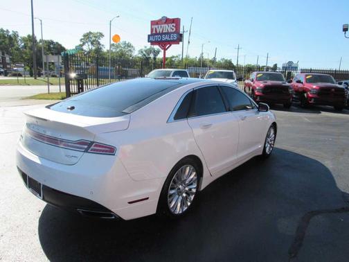 2016 Lincoln MKZ Base