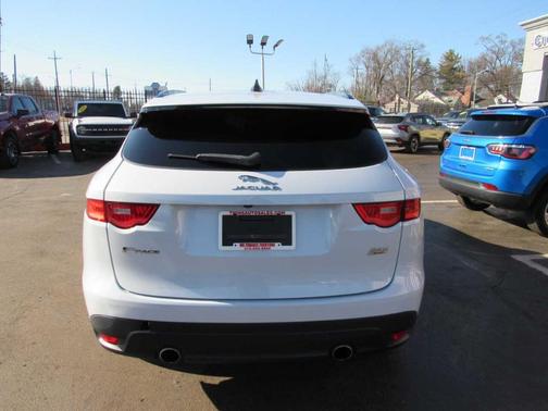 2020 Jaguar F-PACE 25t Prestige