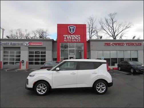 2022 Kia Soul LX