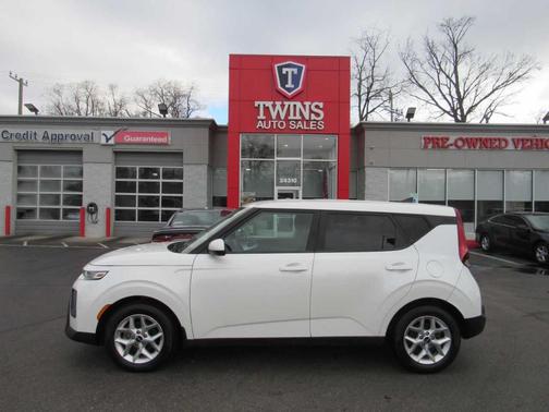 2022 Kia Soul LX