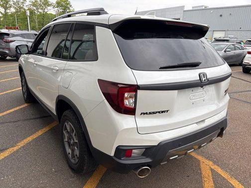 2022 Honda Passport AWD TrailSport