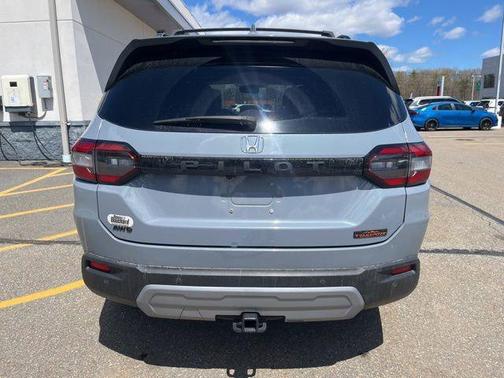 Sonic Gray Pearl 2023 Honda Pilot AWD TrailSport