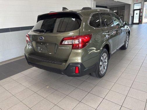 2018 Subaru Outback 2.5i Touring